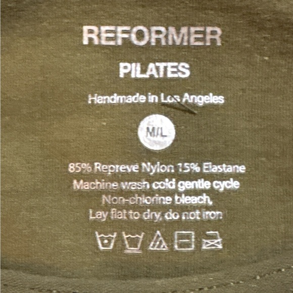 NWOT Reformer Pilates Top Size M/L Green - Picture 3 of 3